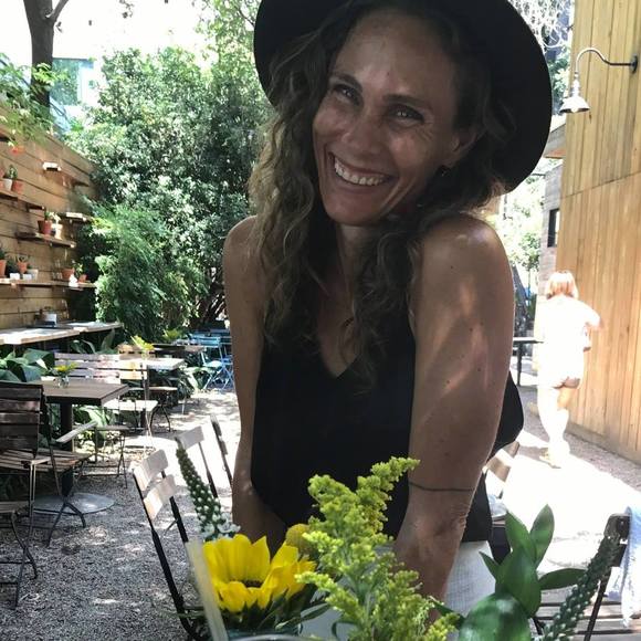 Meet your Posher, Robin - Picture 1 of 1